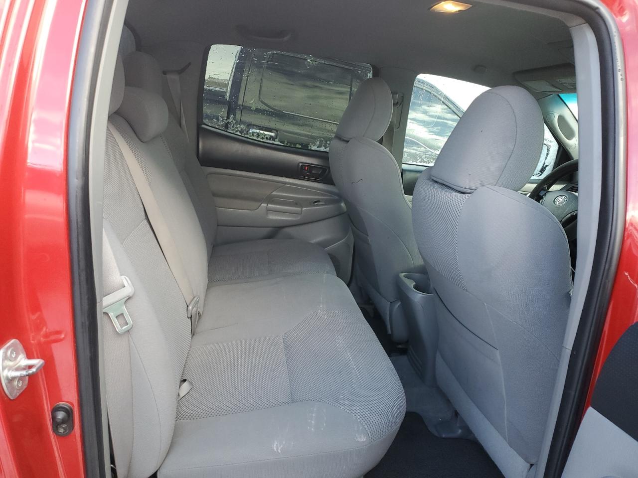 2010 Toyota Tacoma - Image 10