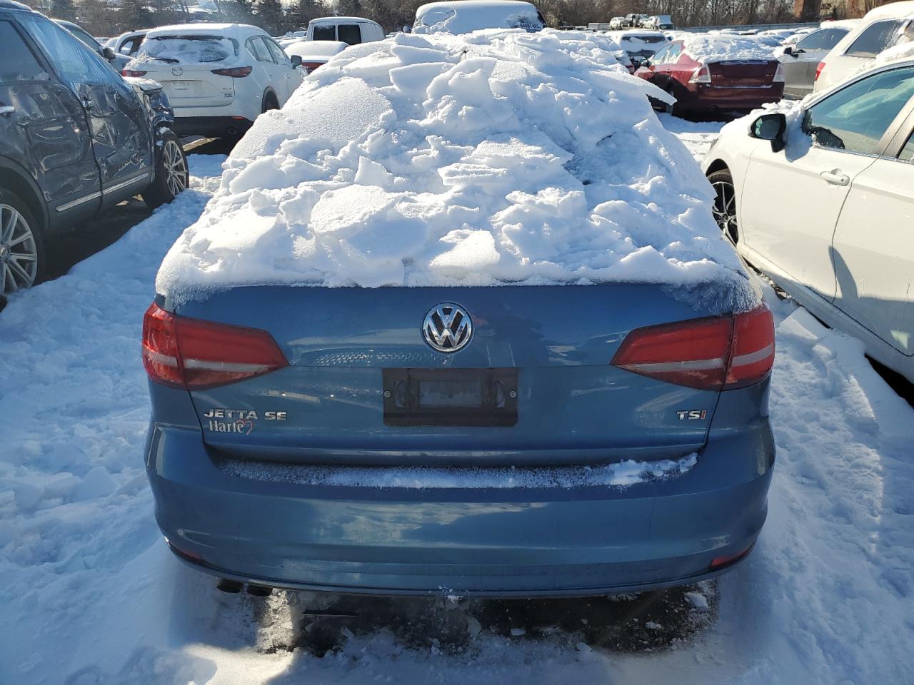 2016 Volkswagen Jetta - Image 6