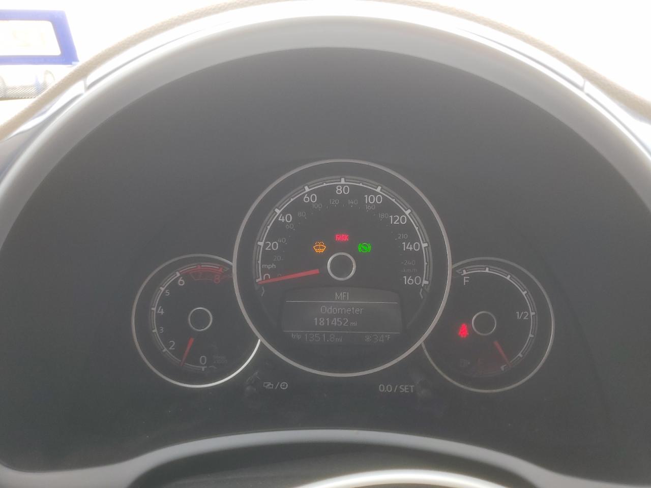 2018 Volkswagen Beetle - Image 9