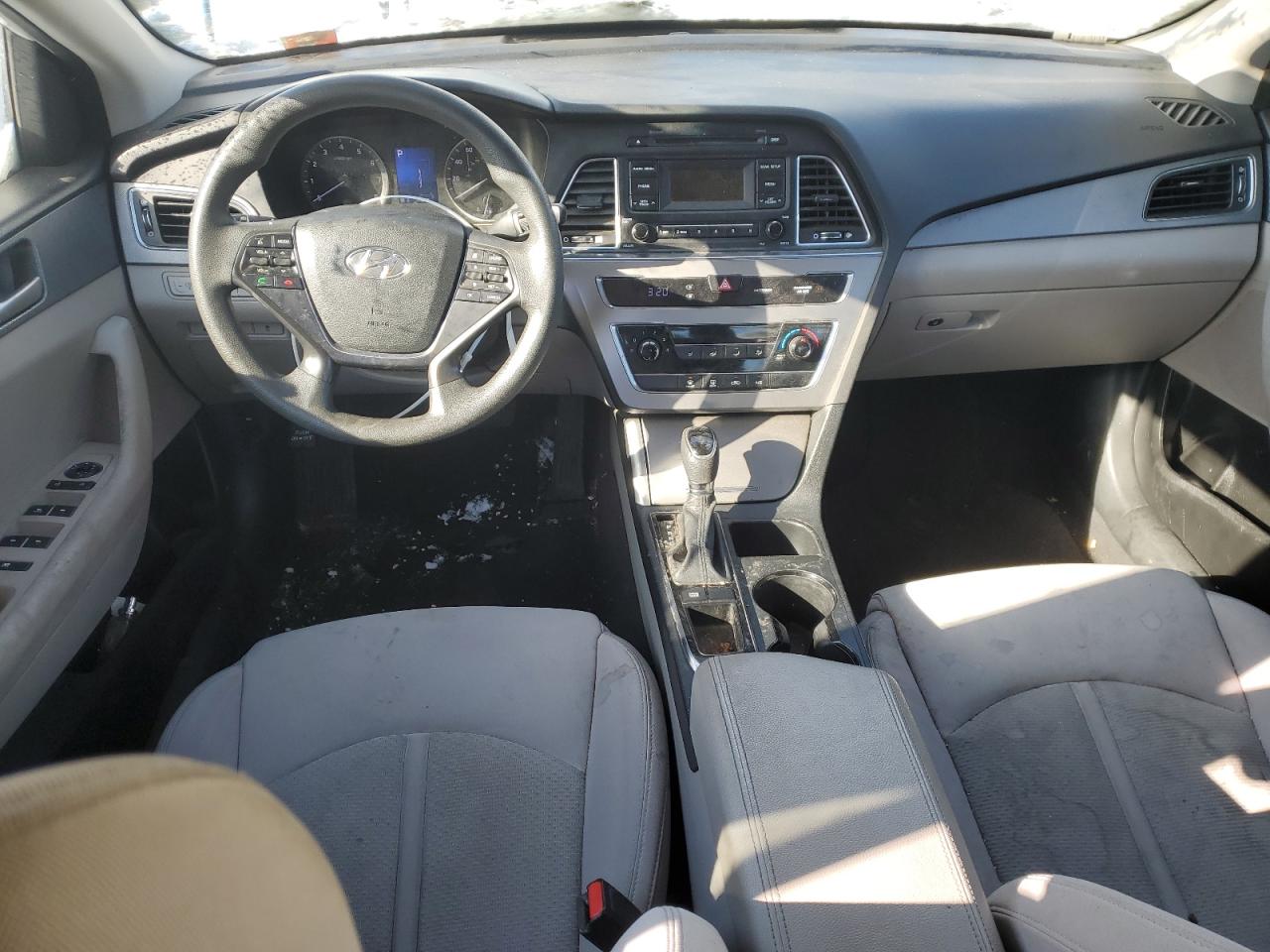2017 Hyundai Sonata - Image 8