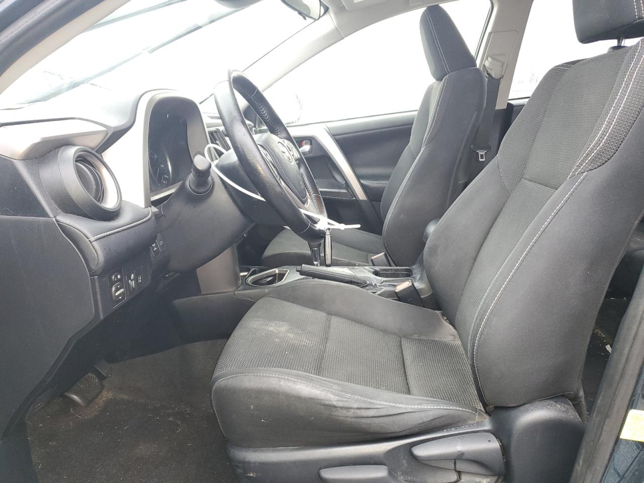 2018 Toyota RAV 4 - Image 7