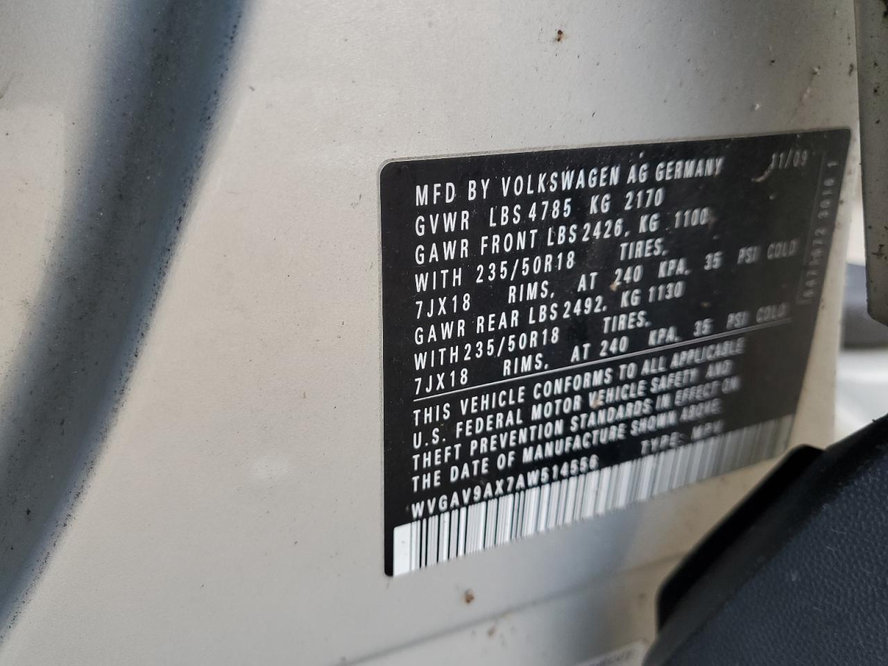 2010 Volkswagen Tiguan - Image 13