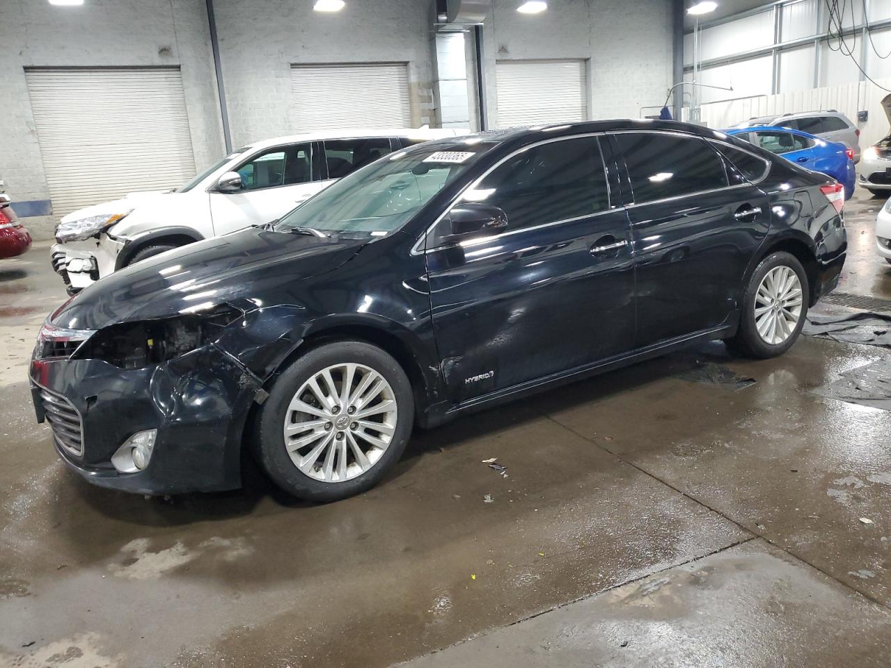 2013 Toyota Avalon - Image 1
