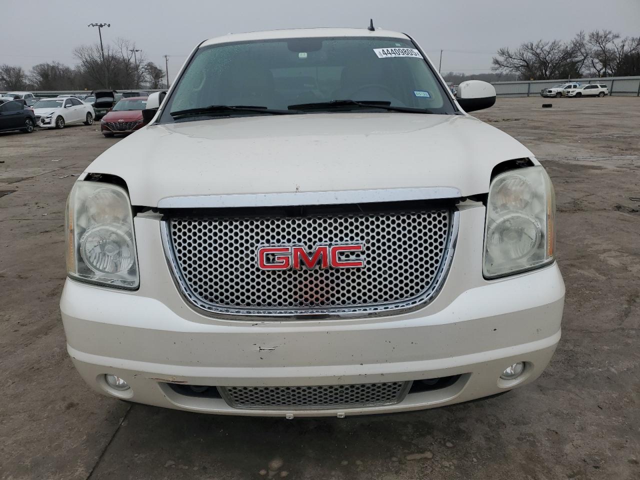 2012 GMC Yukon - Image 5