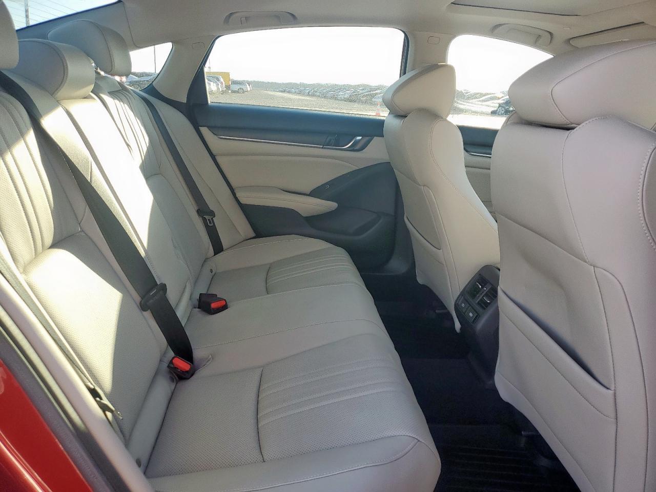 2022 Honda Accord - Image 10