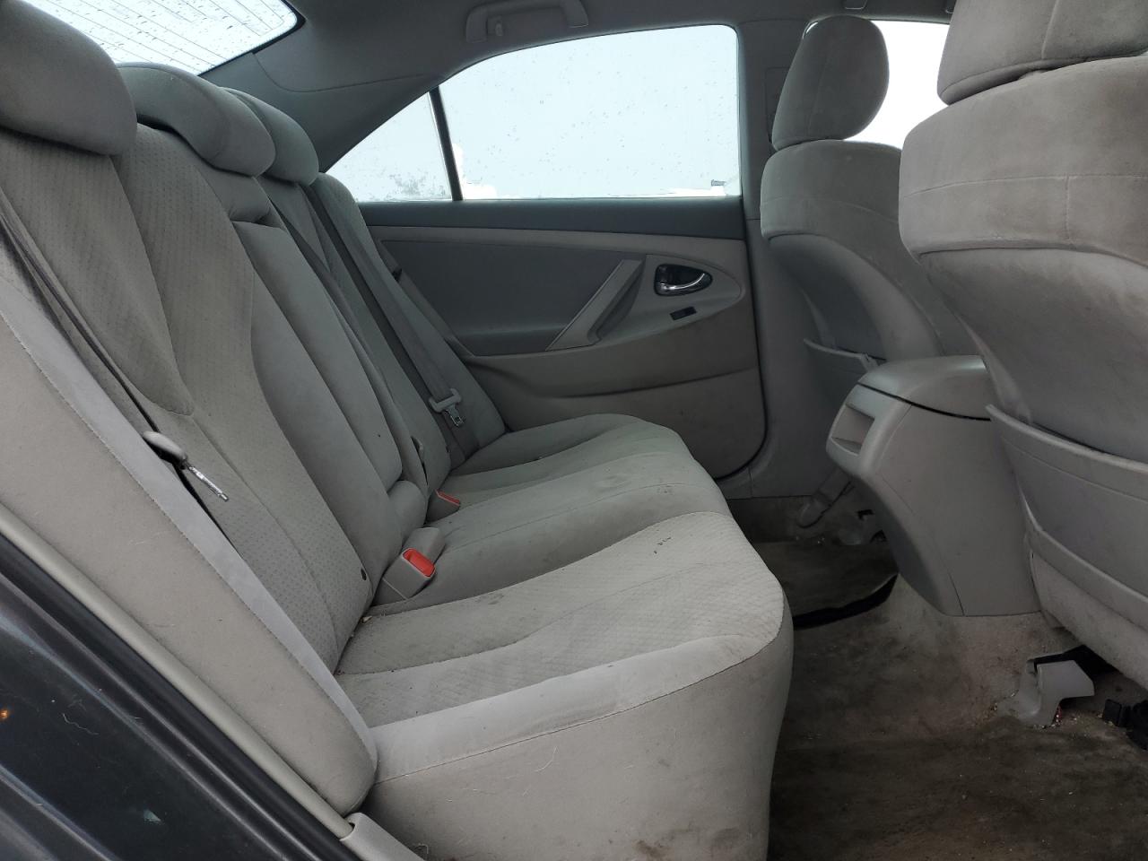 2009 Toyota Camry - Image 11