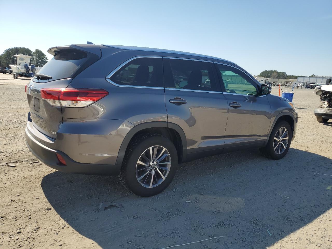 2019 Toyota Highlander - Image 3