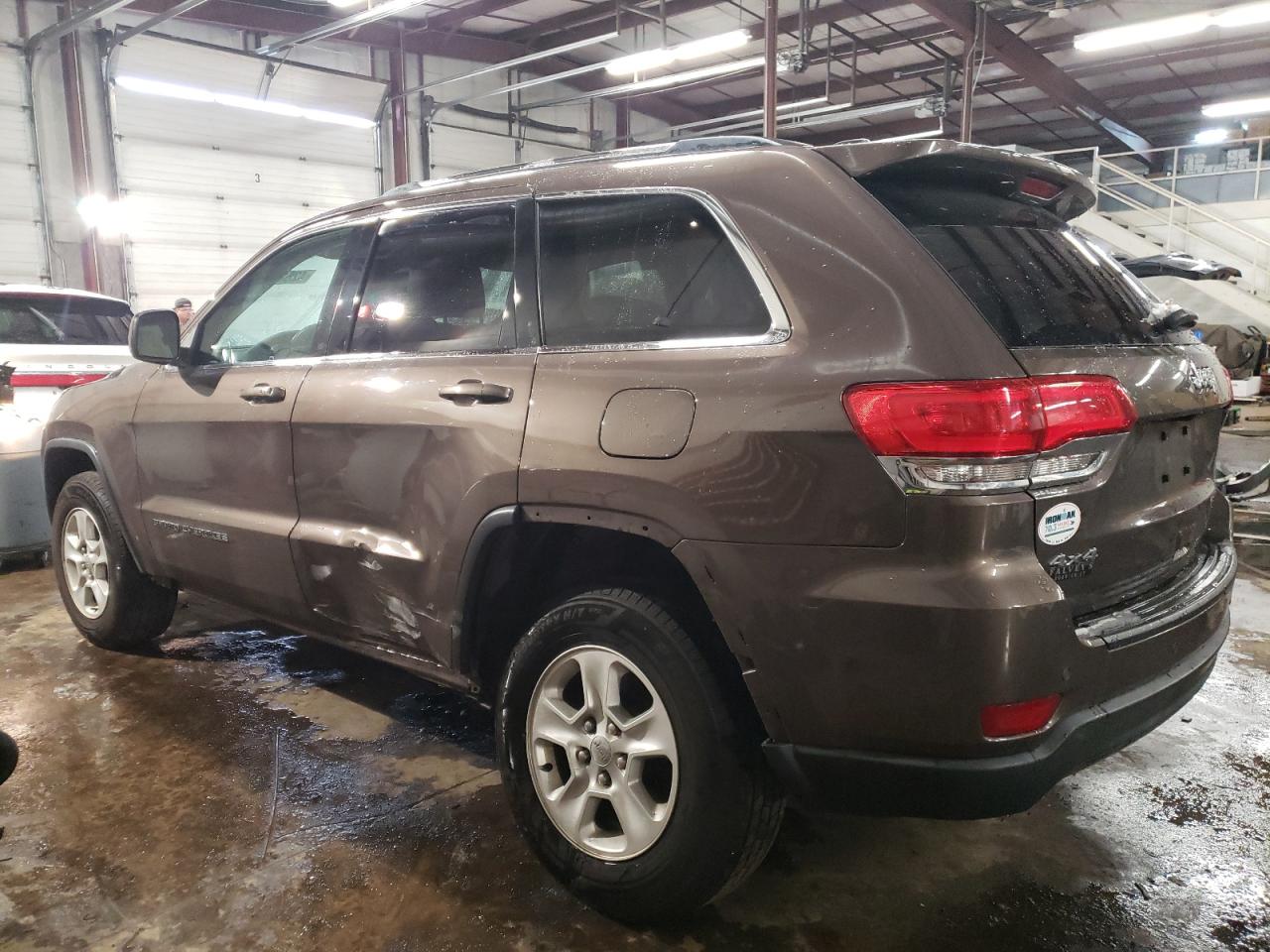 2017 Jeep Grand Cherokee - Image 2