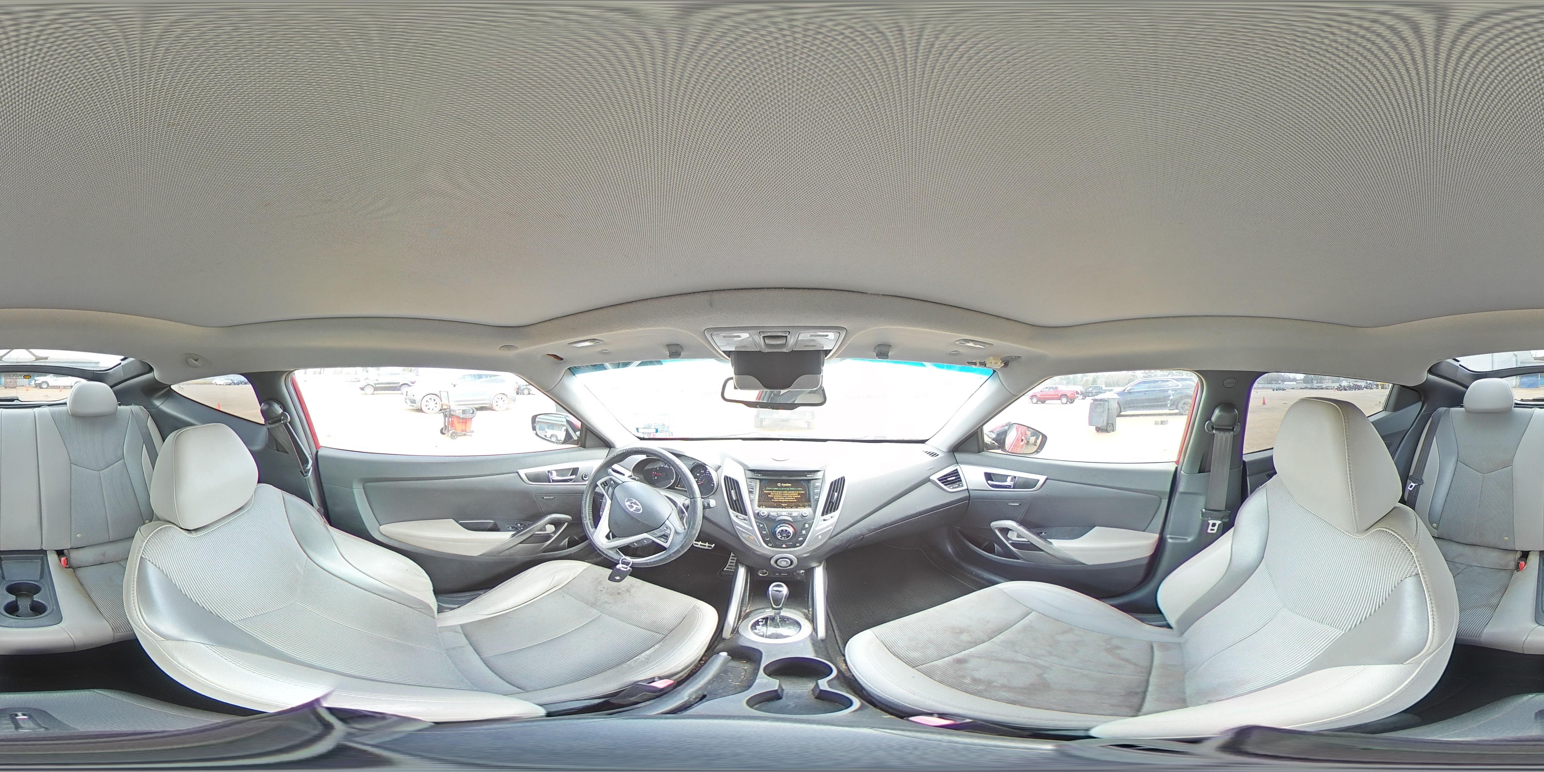 2013 Hyundai Veloster - Image 13