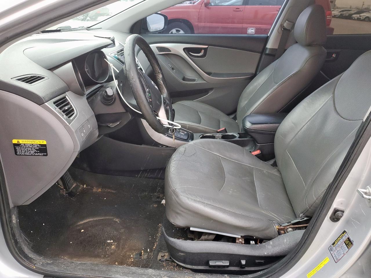 2013 Hyundai Elantra - Image 7