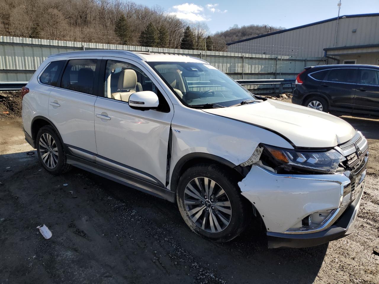 2019 Mitsubishi Outlander - Image 4
