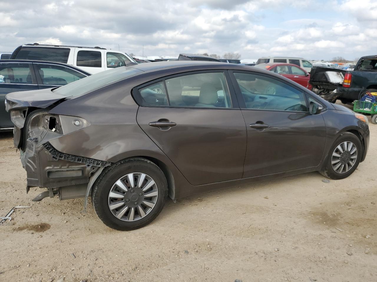 2015 Kia Forte - Image 3