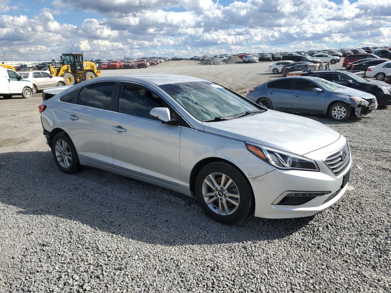 2015 Hyundai Sonata - Image 4