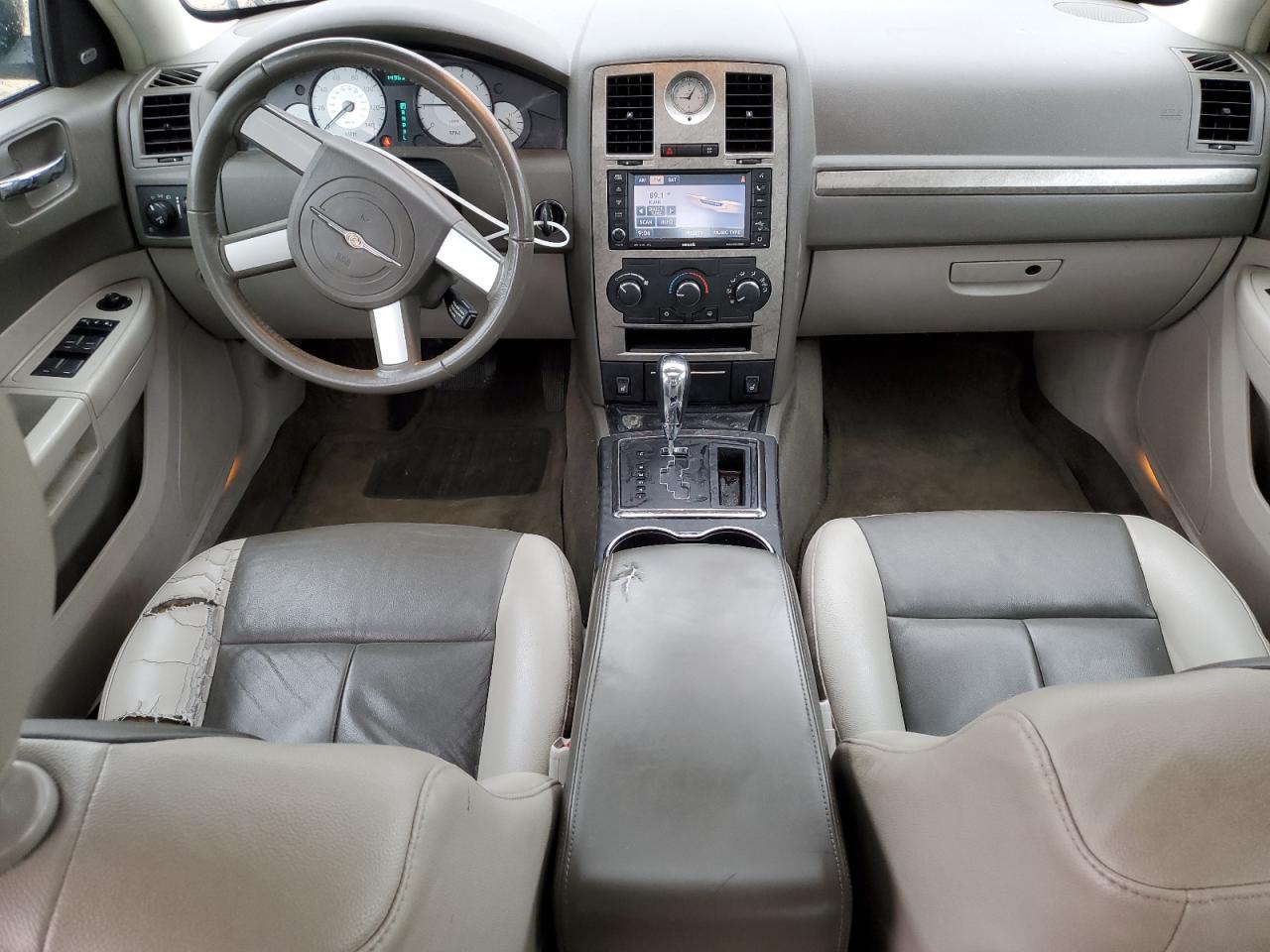 2008 Chrysler 300 - Image 8