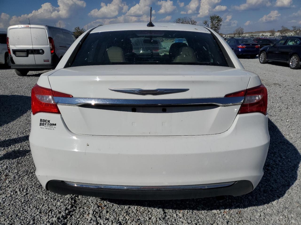 2011 Chrysler 200 - Image 6