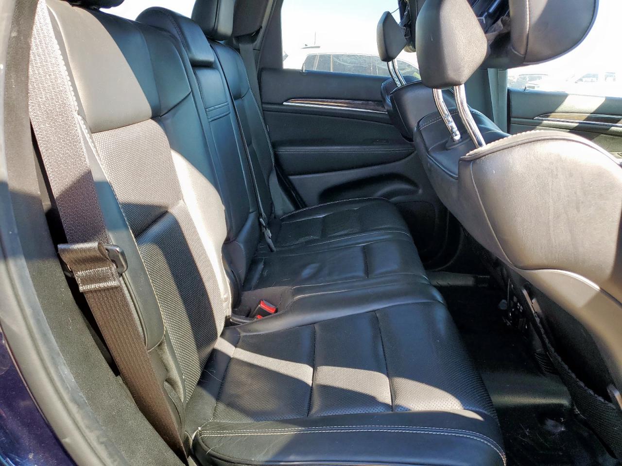 2014 Jeep Grand Cherokee - Image 11