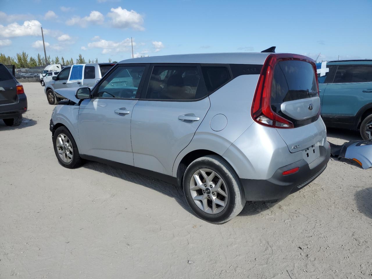 2021 Kia Soul - Image 2