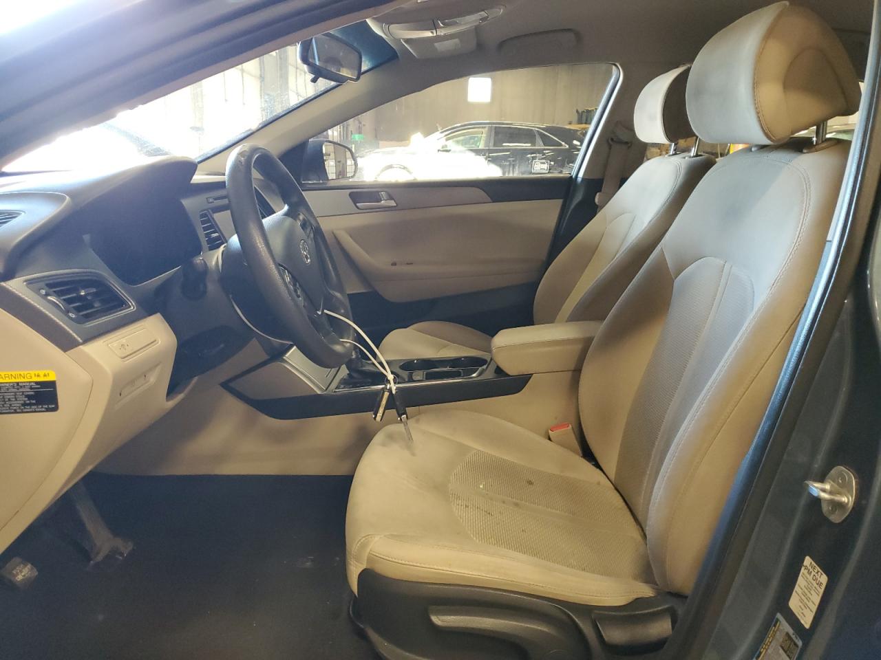 2016 Hyundai Sonata - Image 7
