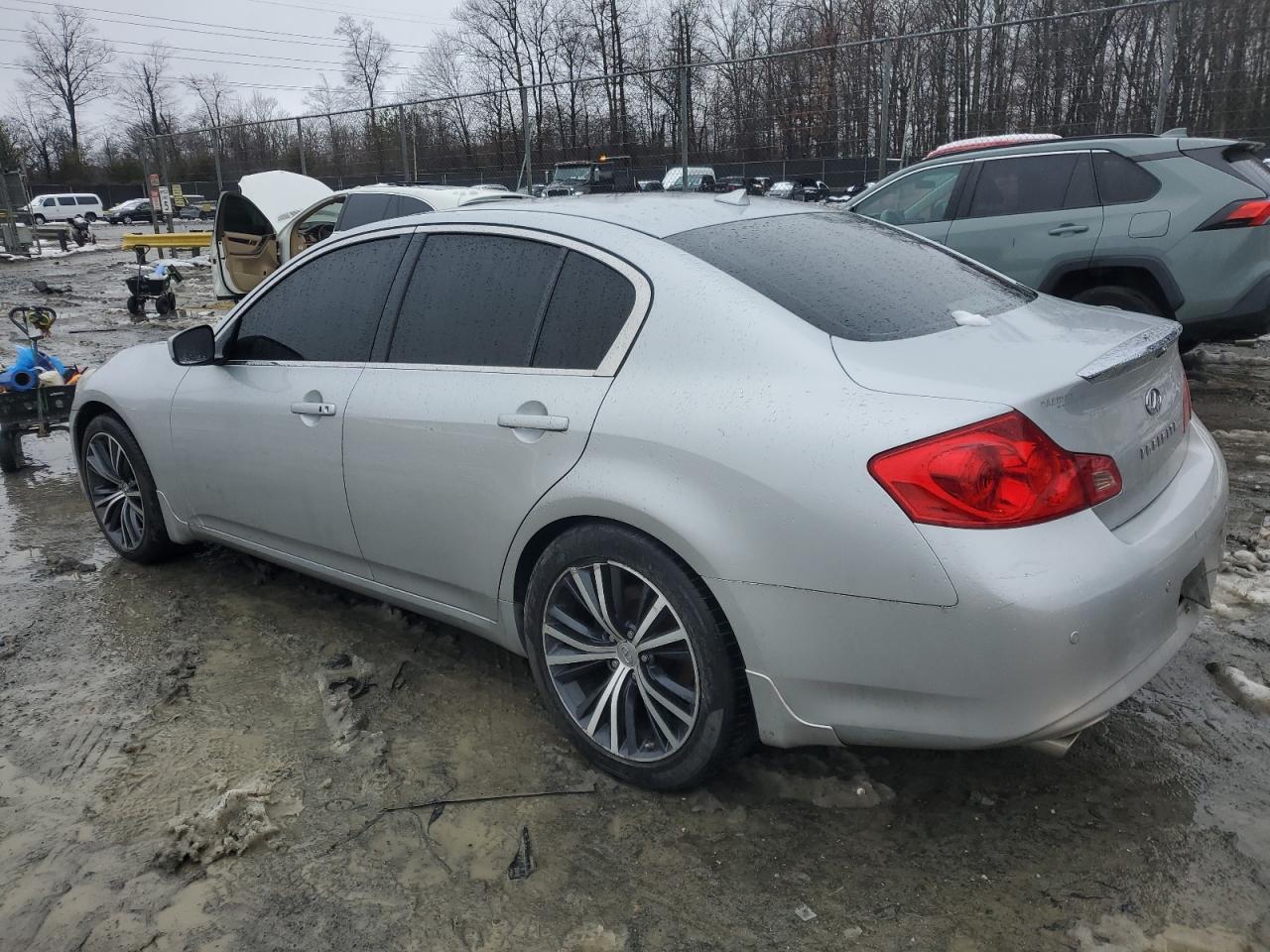 2013 Infiniti G - Image 2