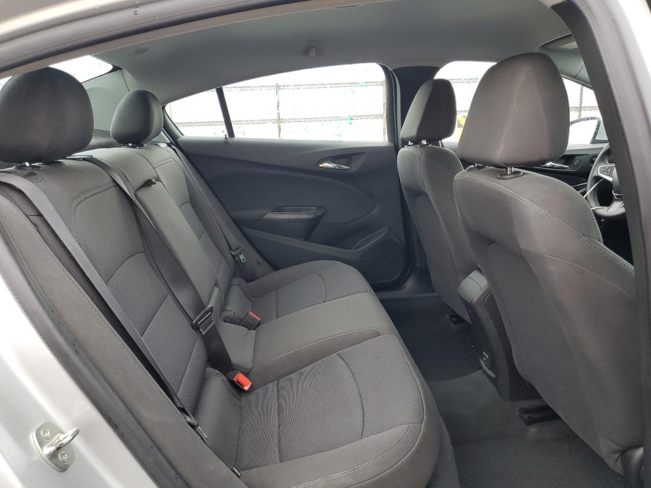 2019 Chevrolet Cruze - Image 10