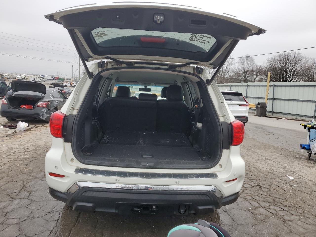 2017 Nissan Pathfinder - Image 6