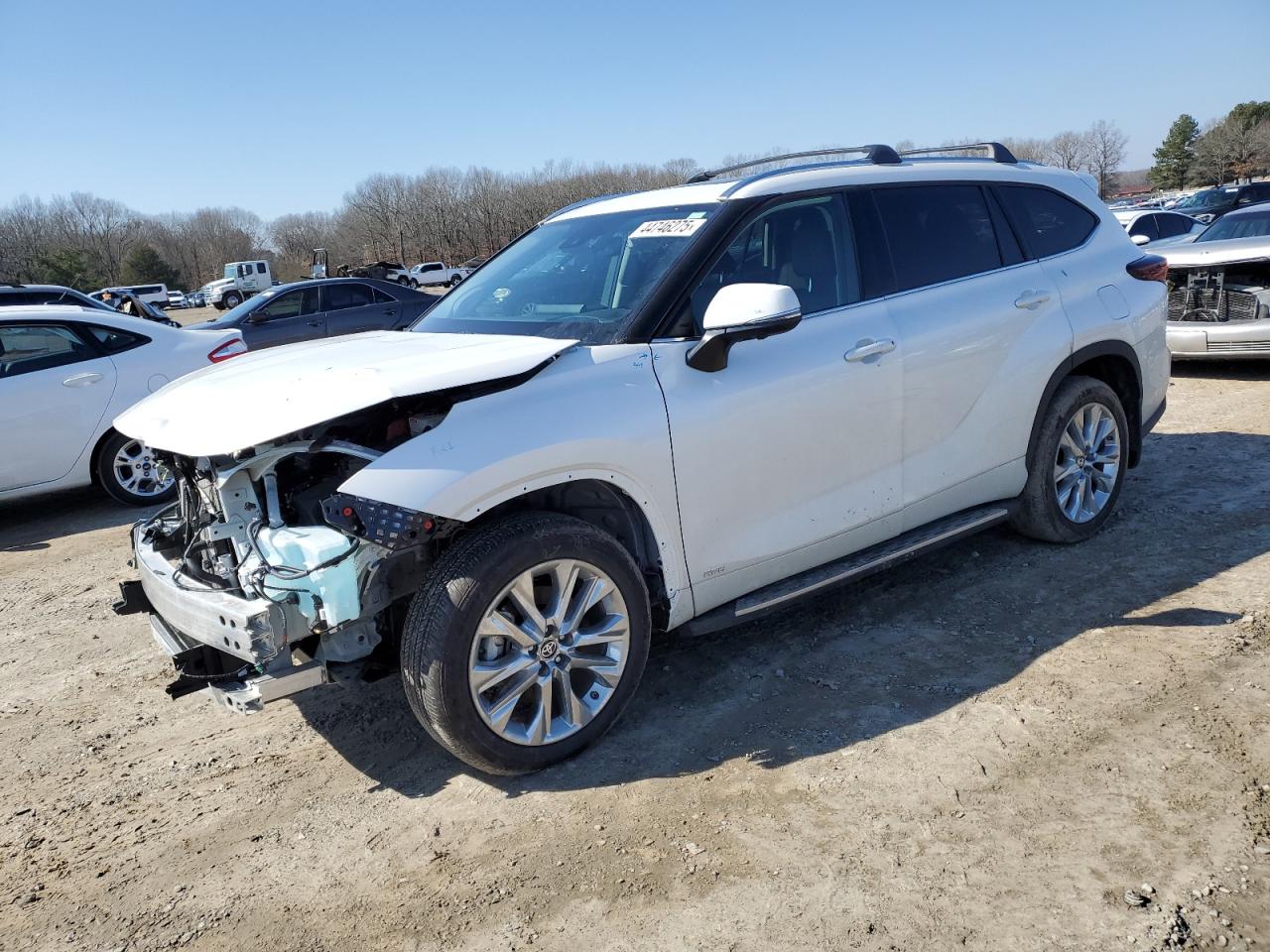 2024 Toyota Highlander - Image 1