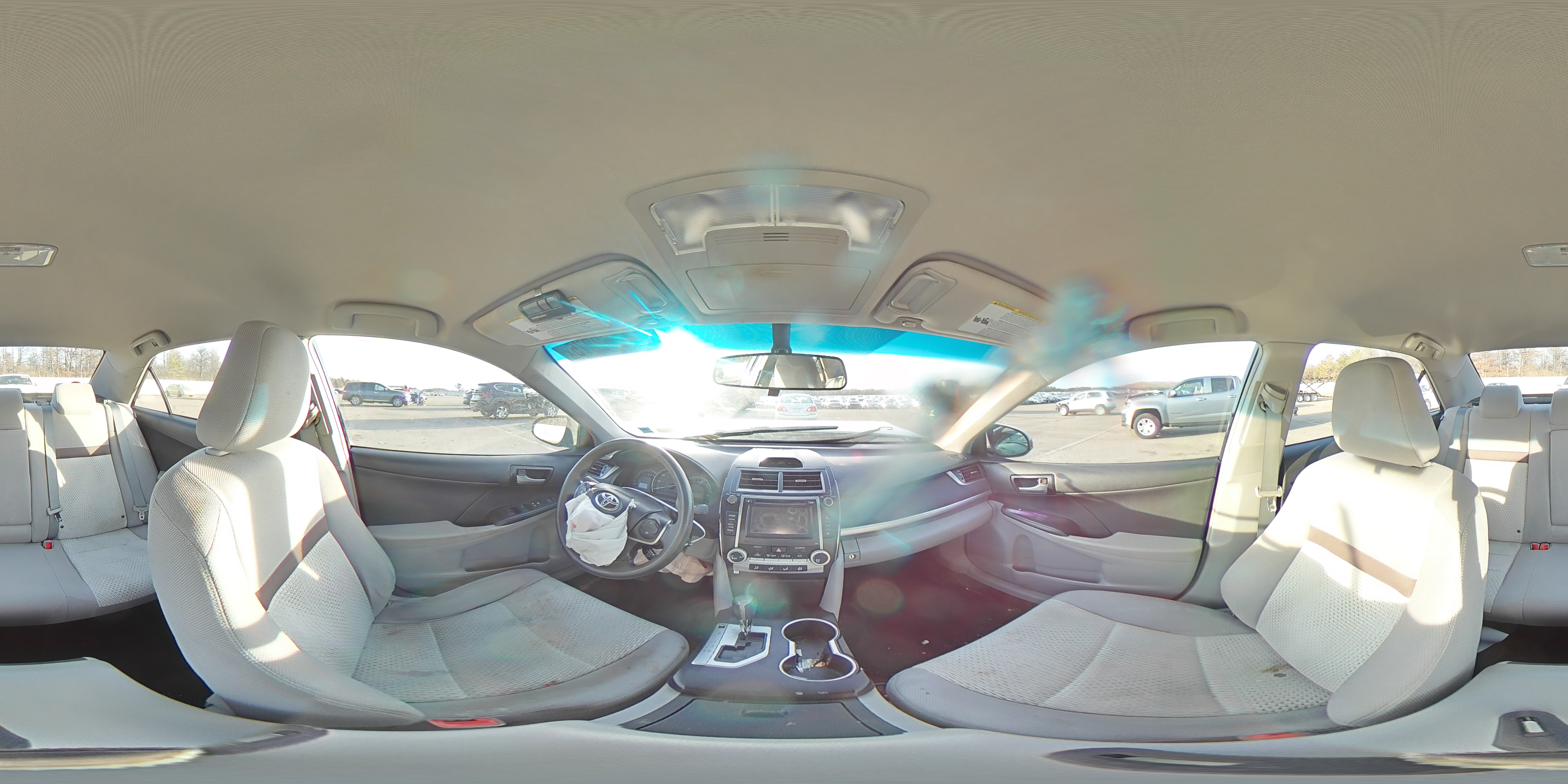 2013 Toyota Camry - Image 13