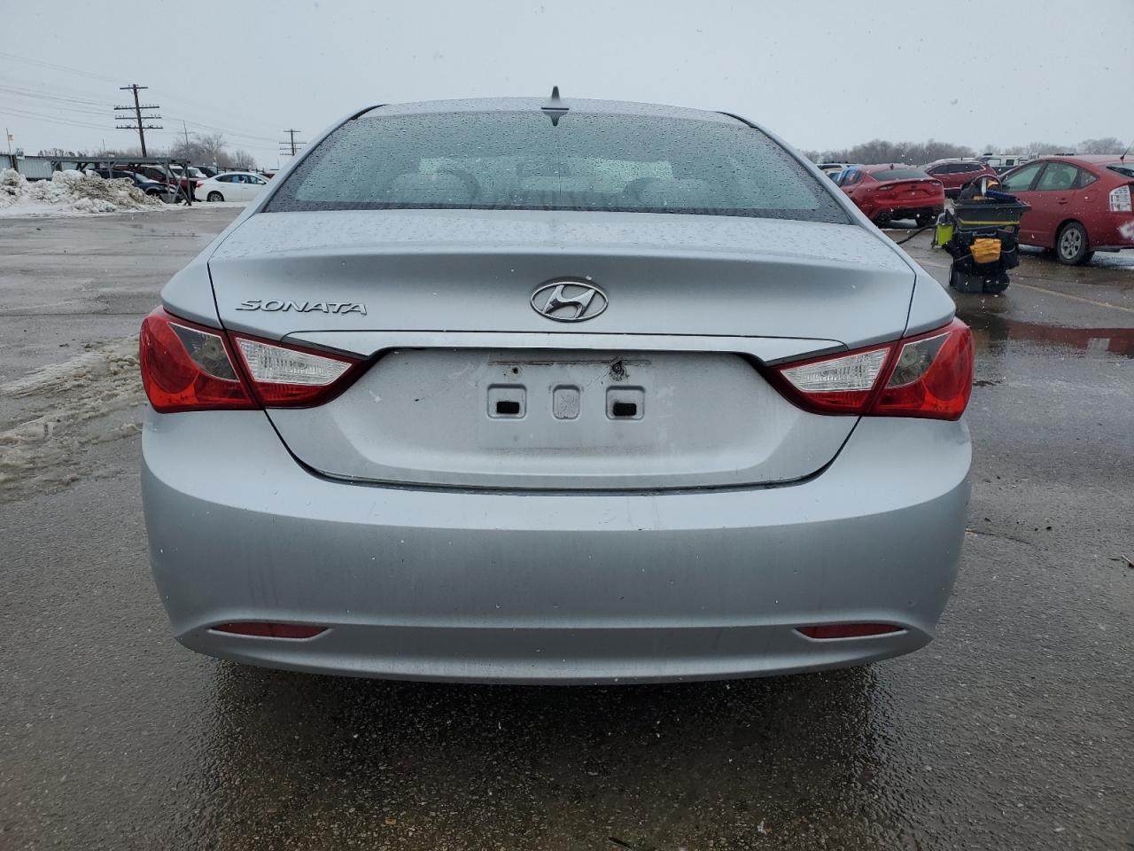2013 Hyundai Sonata - Image 6