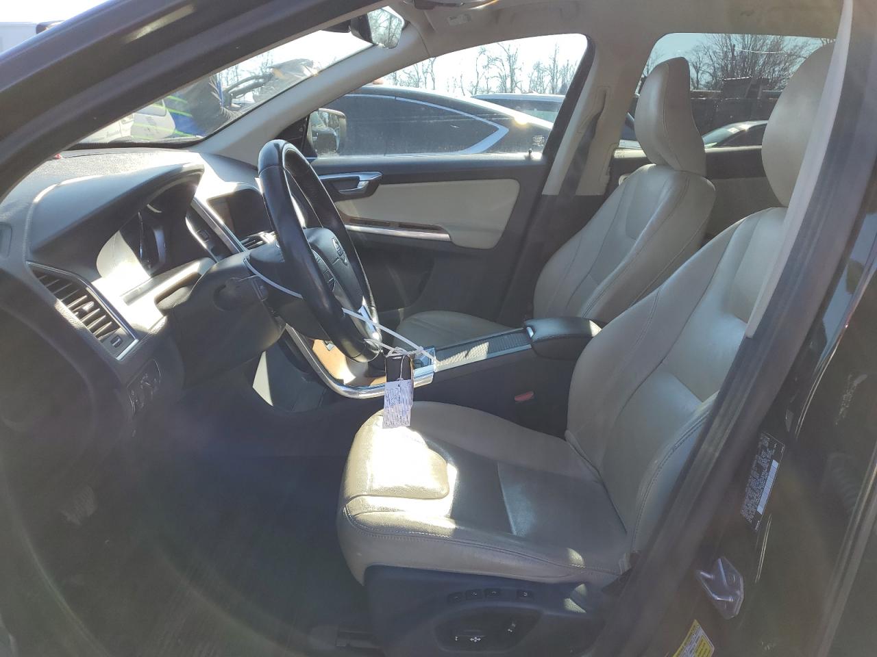 2017 Volvo Xc60 T5 Inscription VIN: YV440MRU3H2176889 Lot: 45277865