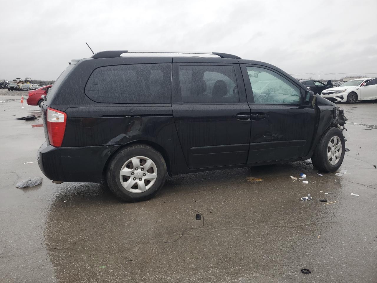 2010 Kia Sedona - Image 3