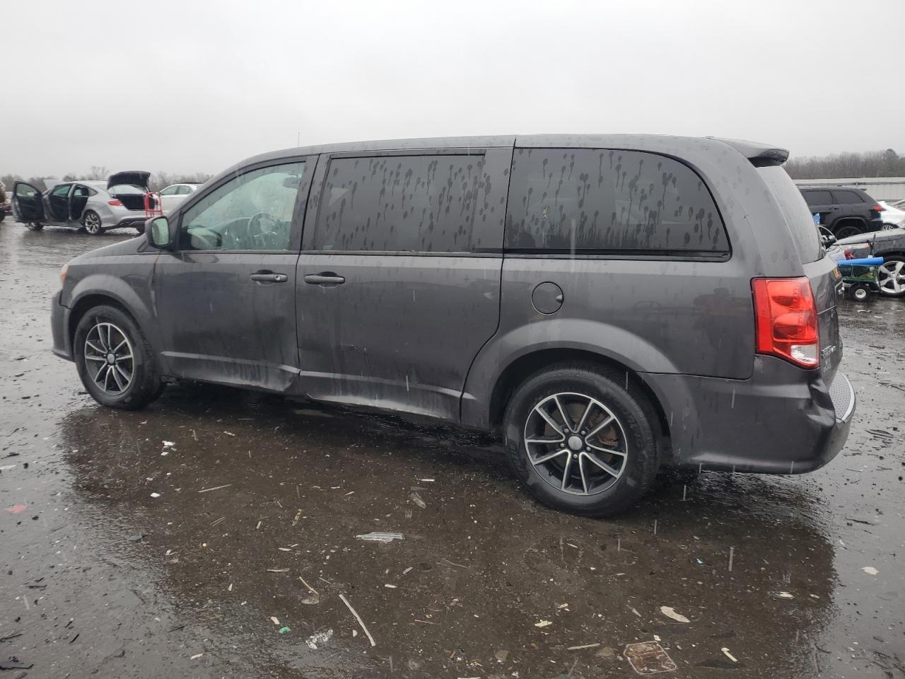 2018 Dodge Caravan - Image 2