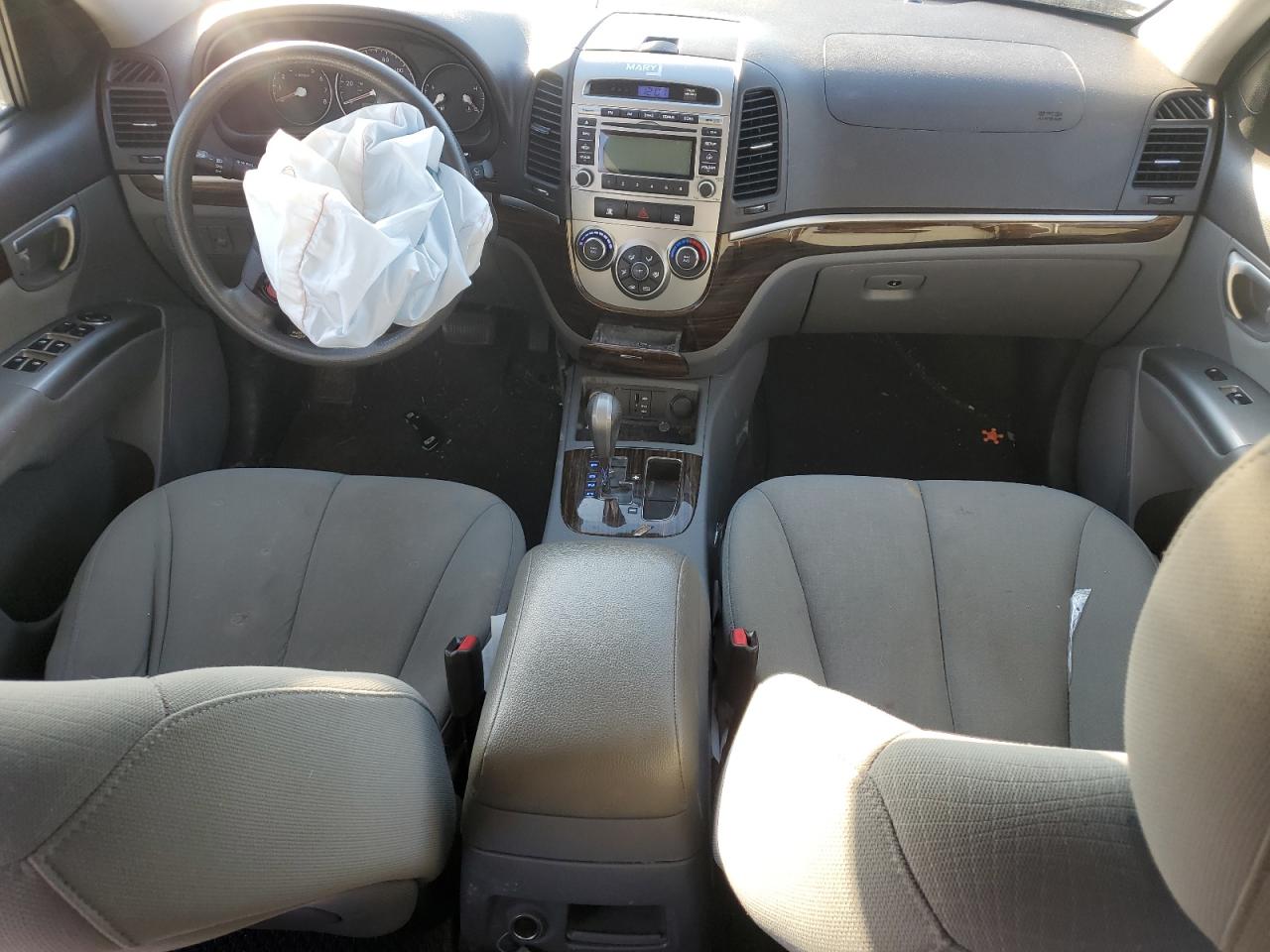 2012 Hyundai Santa Fe - Image 8
