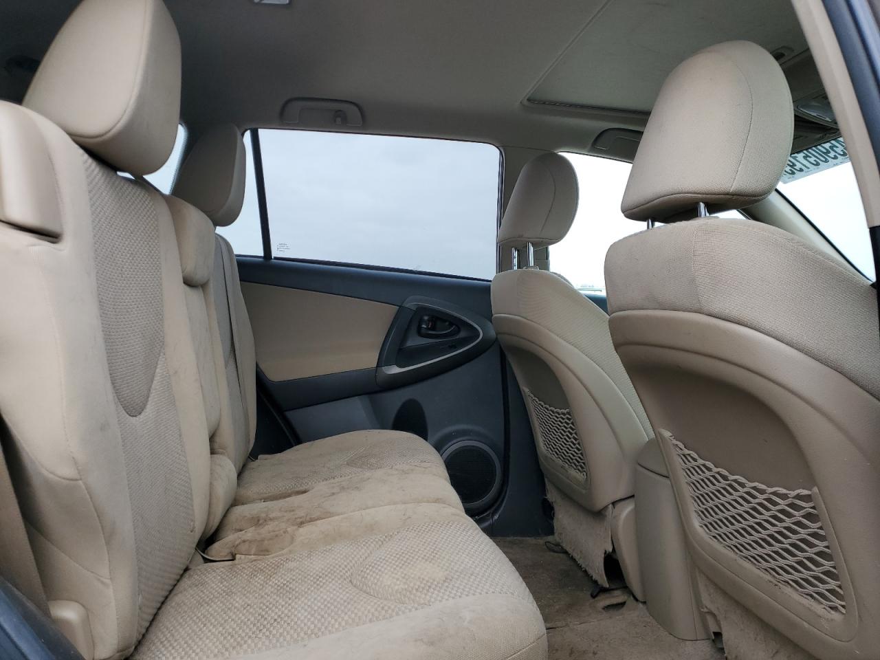 2011 Toyota RAV 4 - Image 11