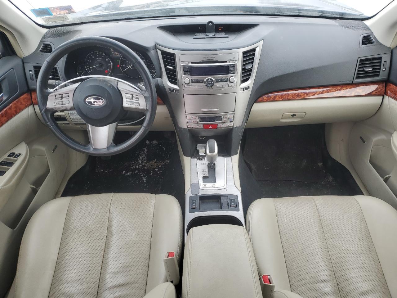 2011 Subaru Outback - Image 8