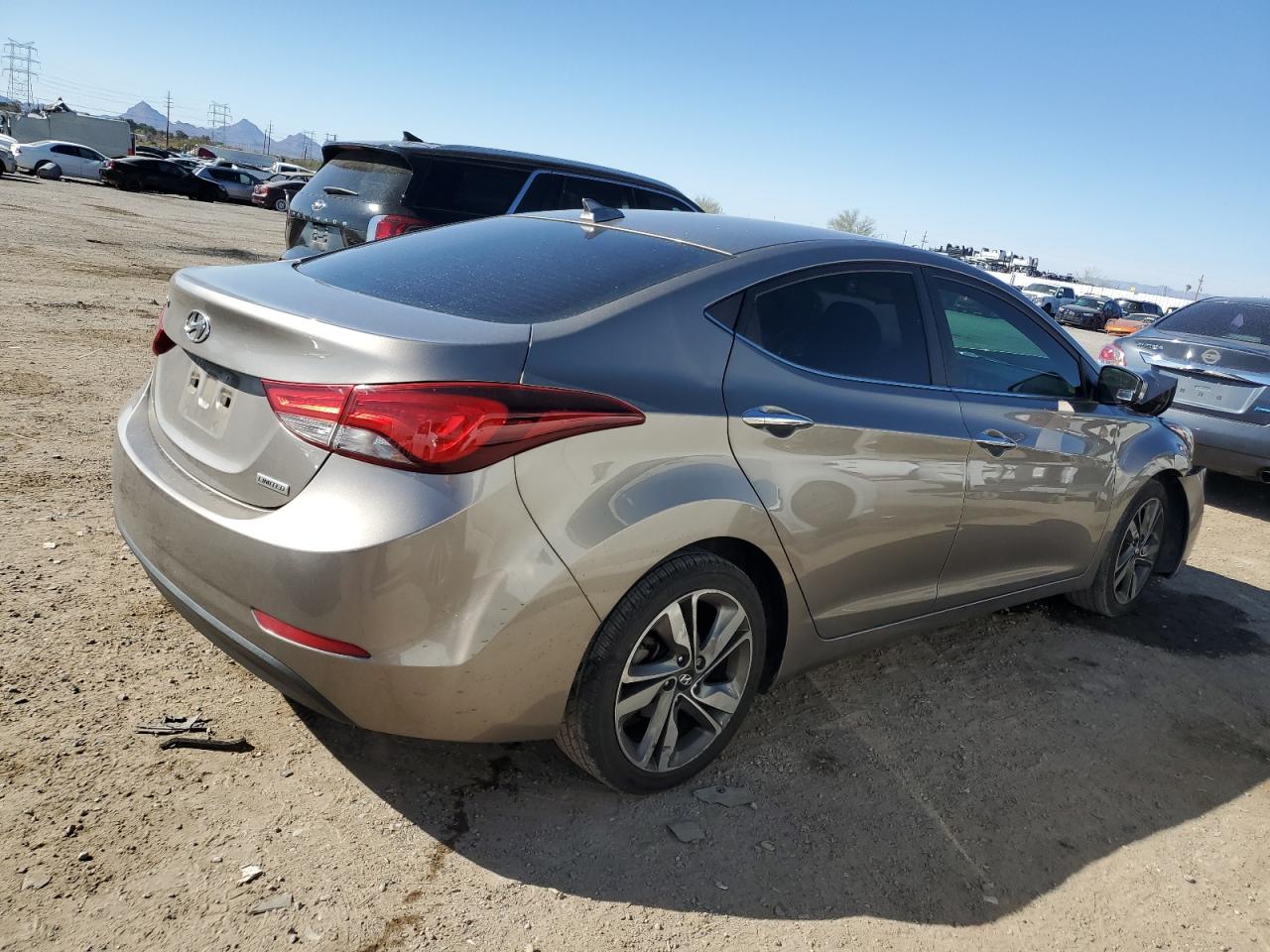 2014 Hyundai Elantra - Image 3