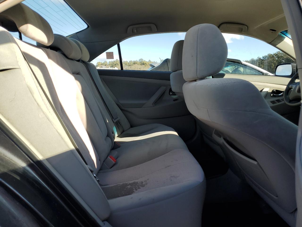 2010 Toyota Camry - Image 10