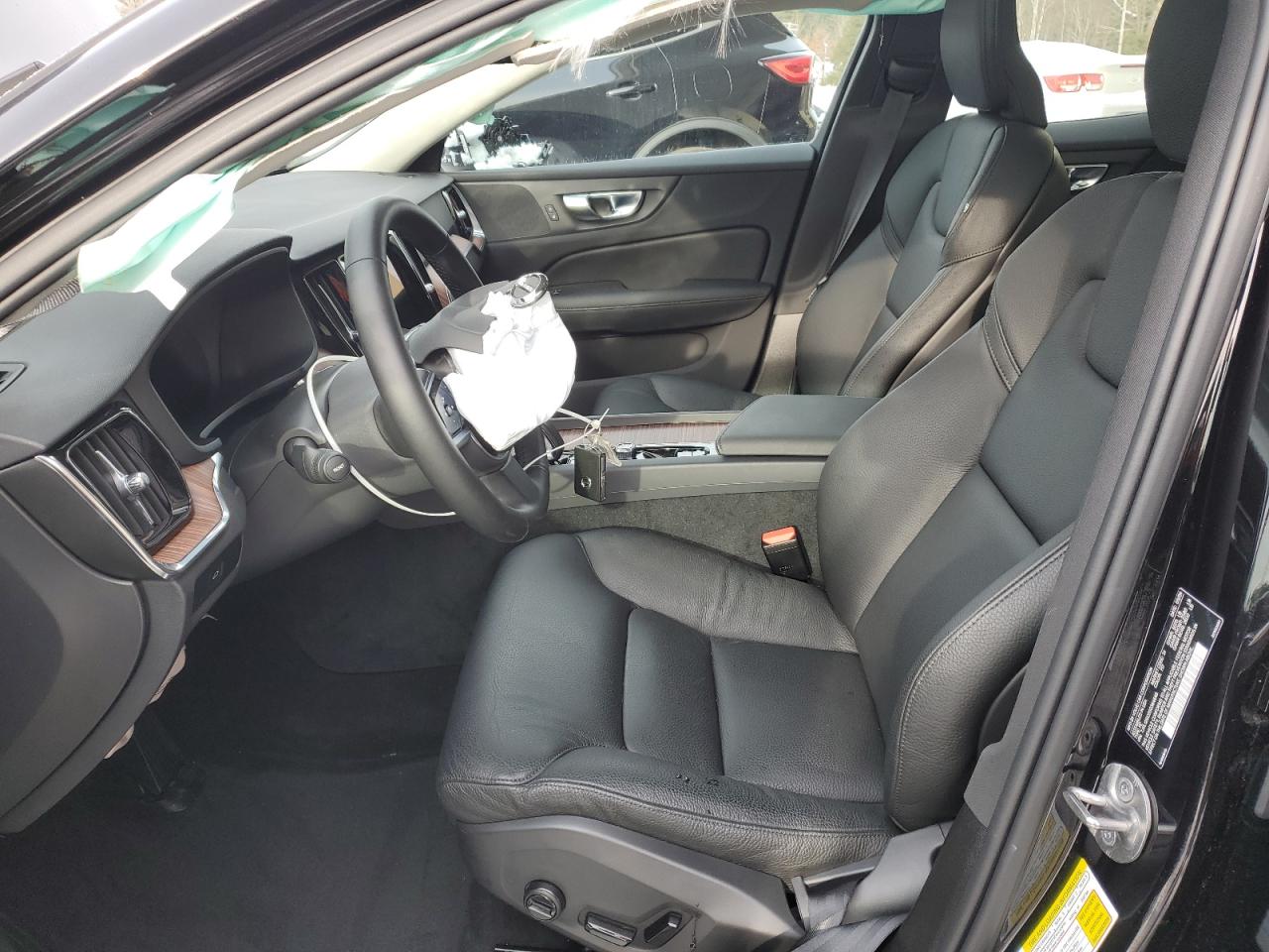 2025 Volvo S60 - Image 7