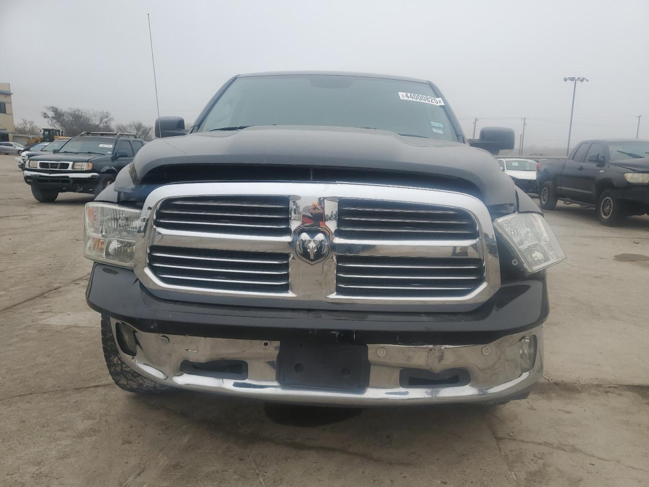2016 RAM 1500 - Image 5