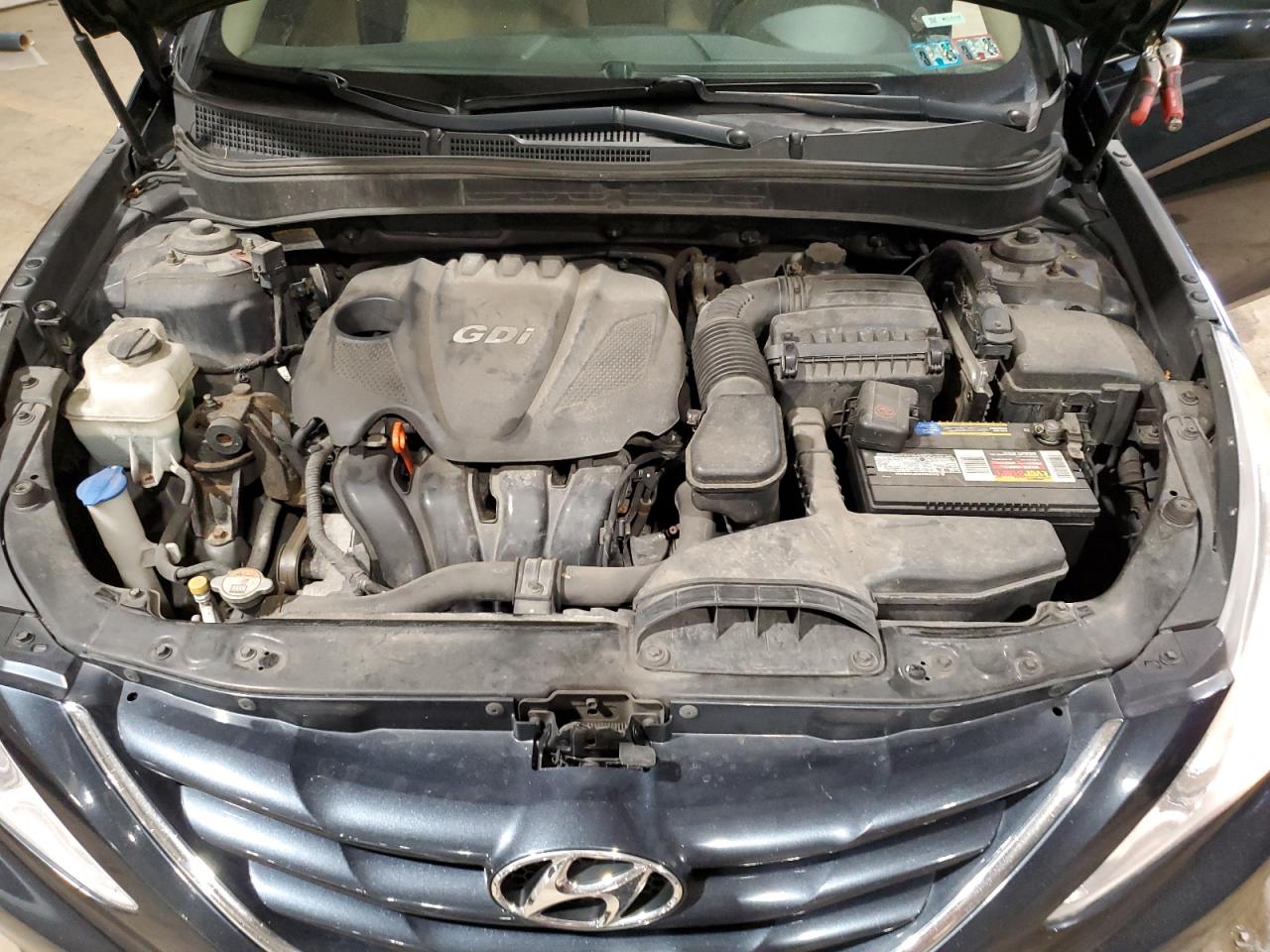 2013 Hyundai Sonata - Image 11