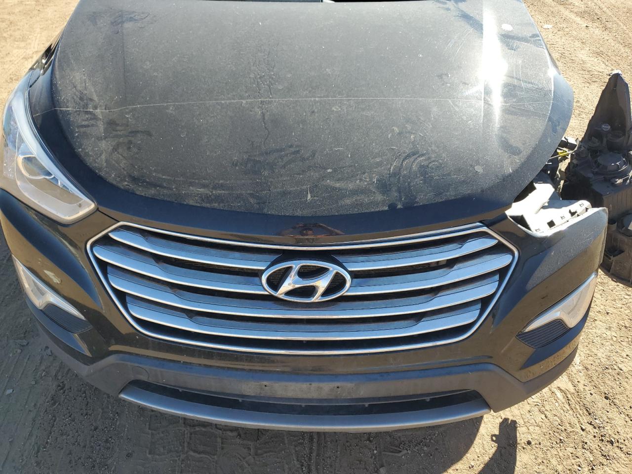 2015 Hyundai Santa Fe - Image 13