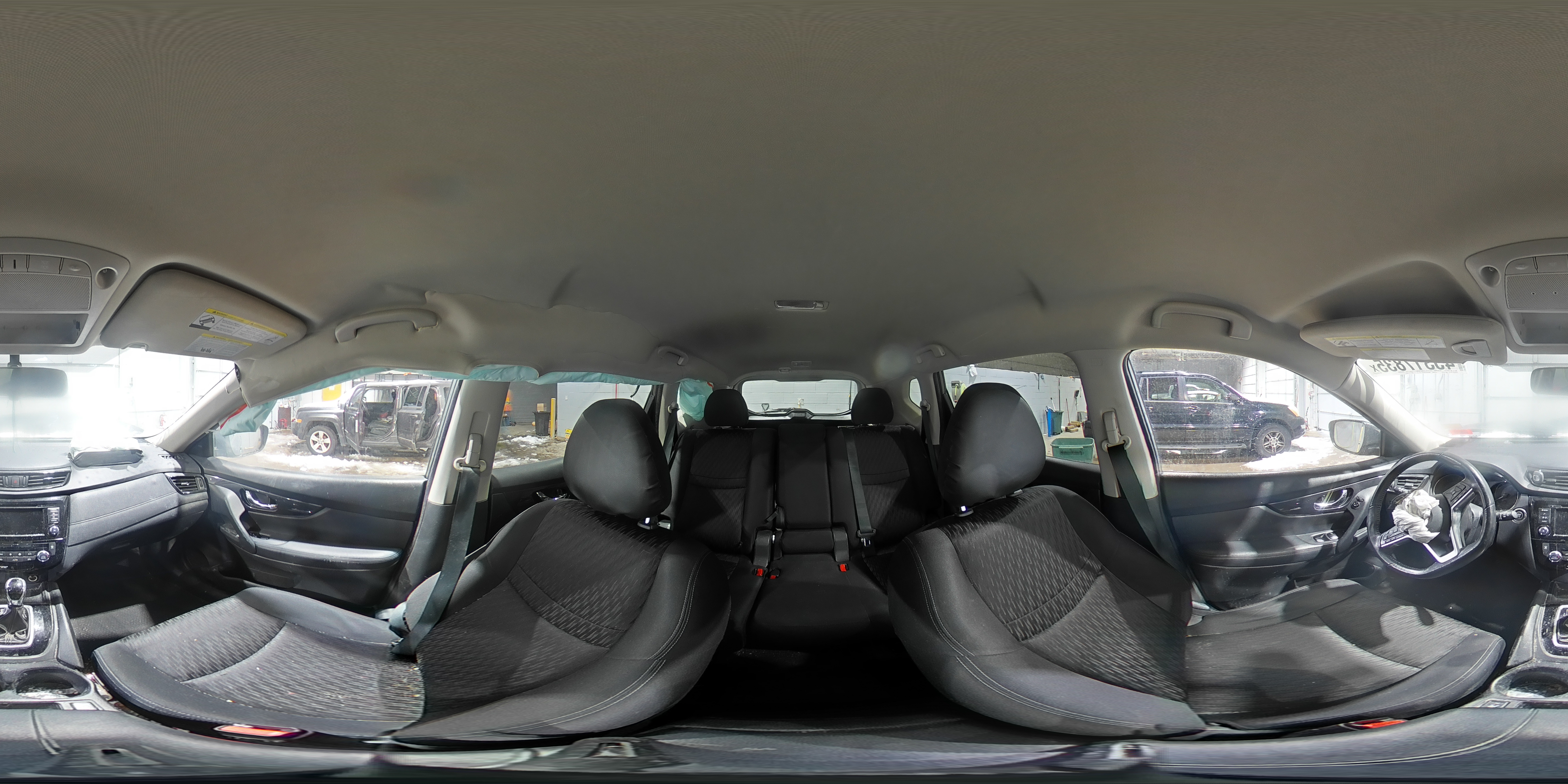 2018 Nissan Rogue - Image 13