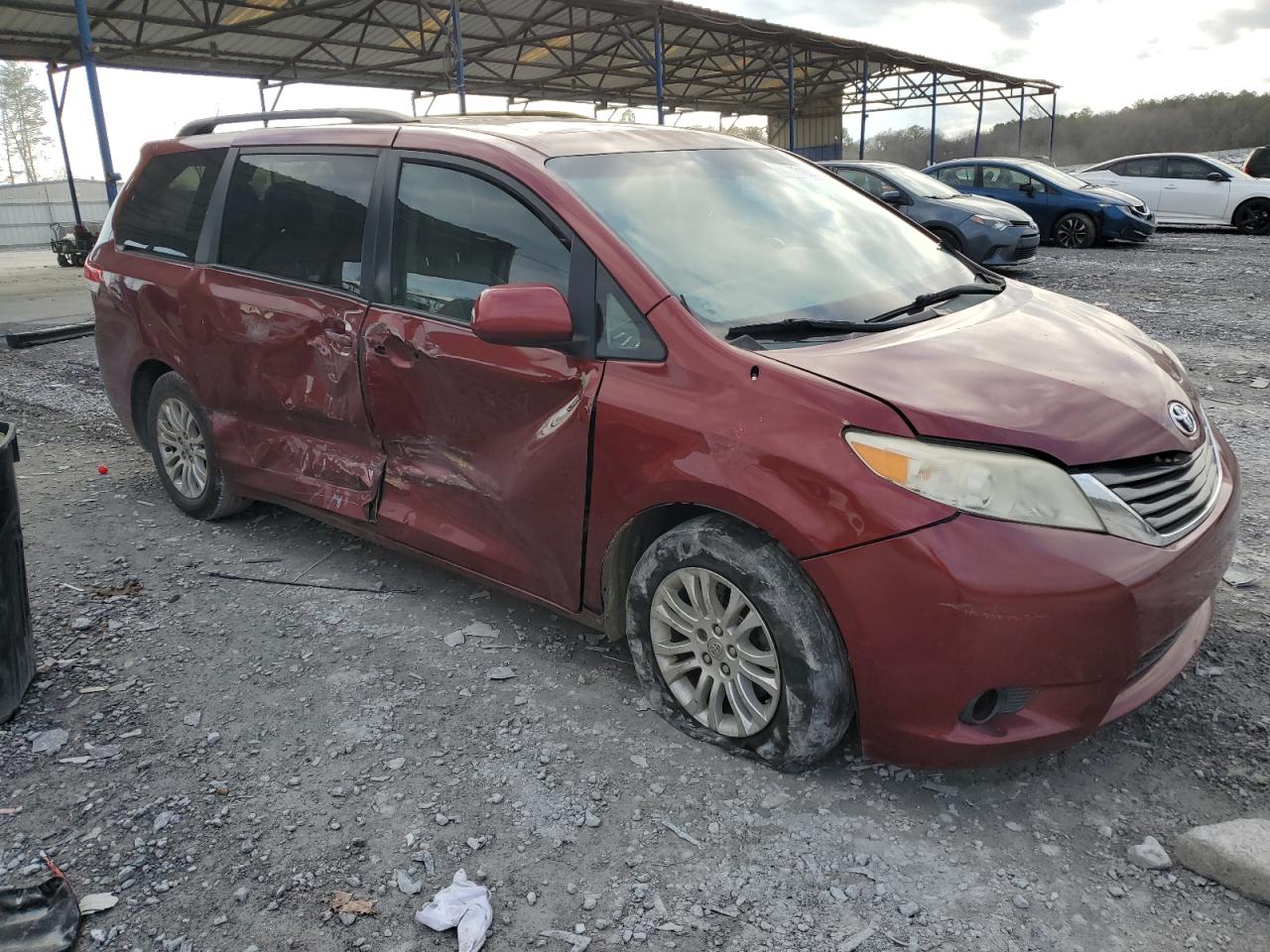 2012 Toyota Sienna - Image 4