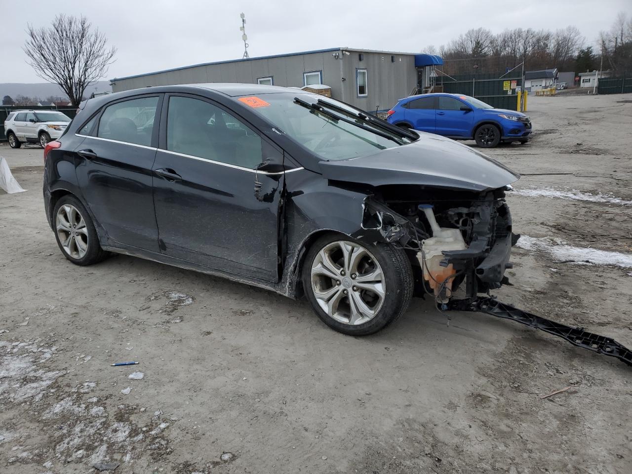 2013 Hyundai Elantra - Image 4