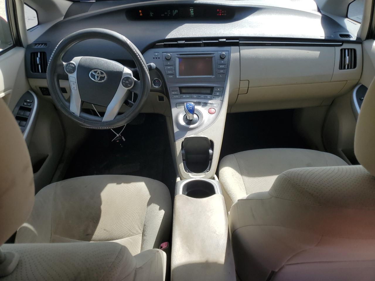 2013 Toyota Prius - Image 8