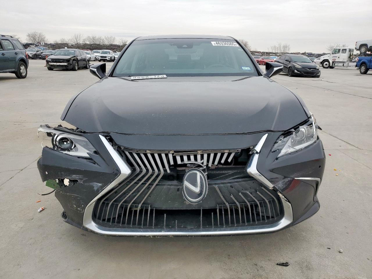 2019 Lexus ES - Image 5