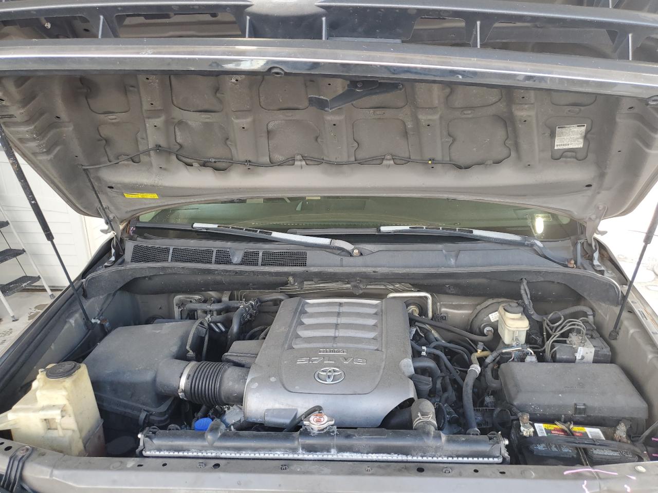 2008 Toyota Sequoia - Image 12