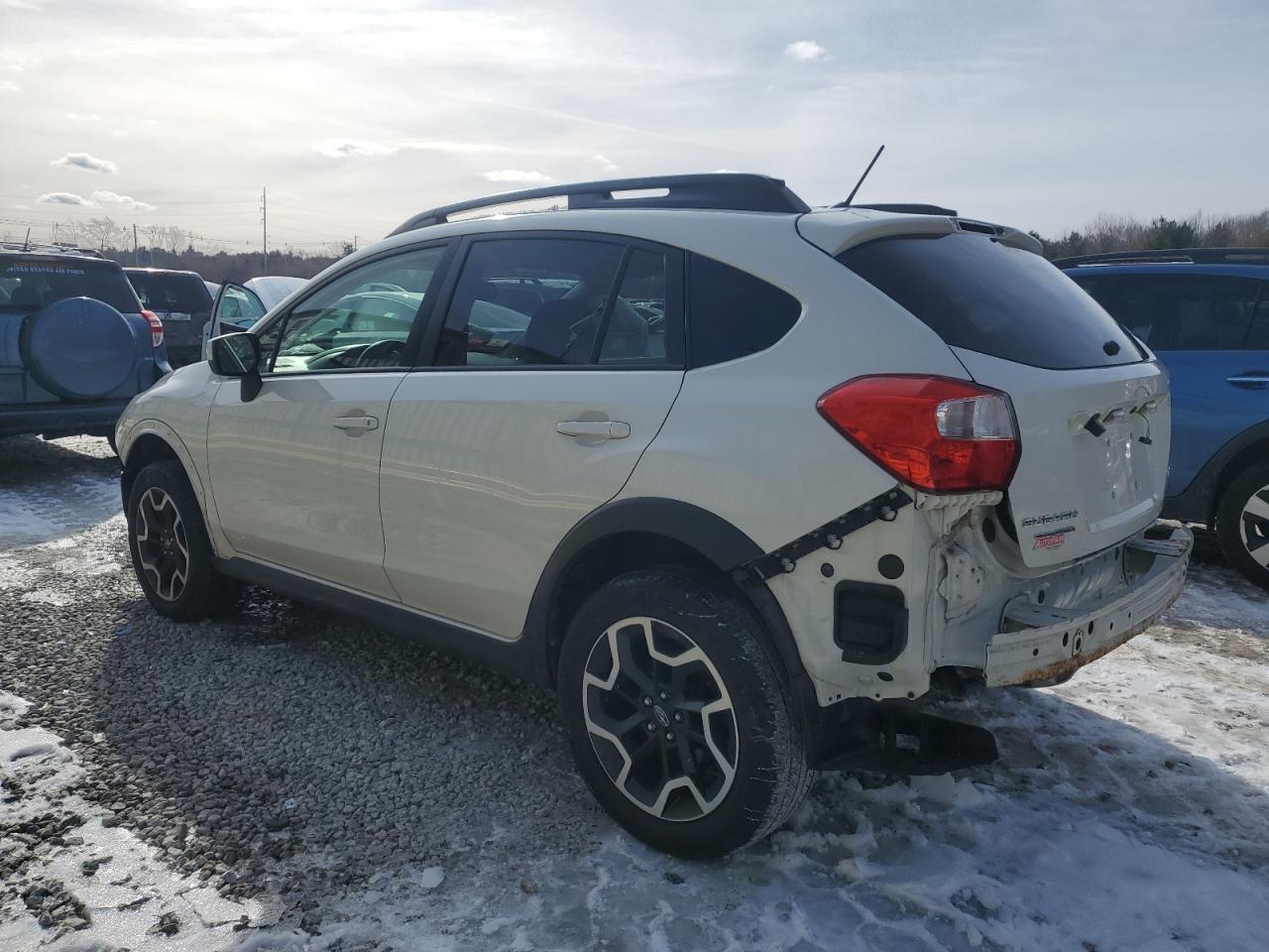 2016 Subaru XV - Image 2