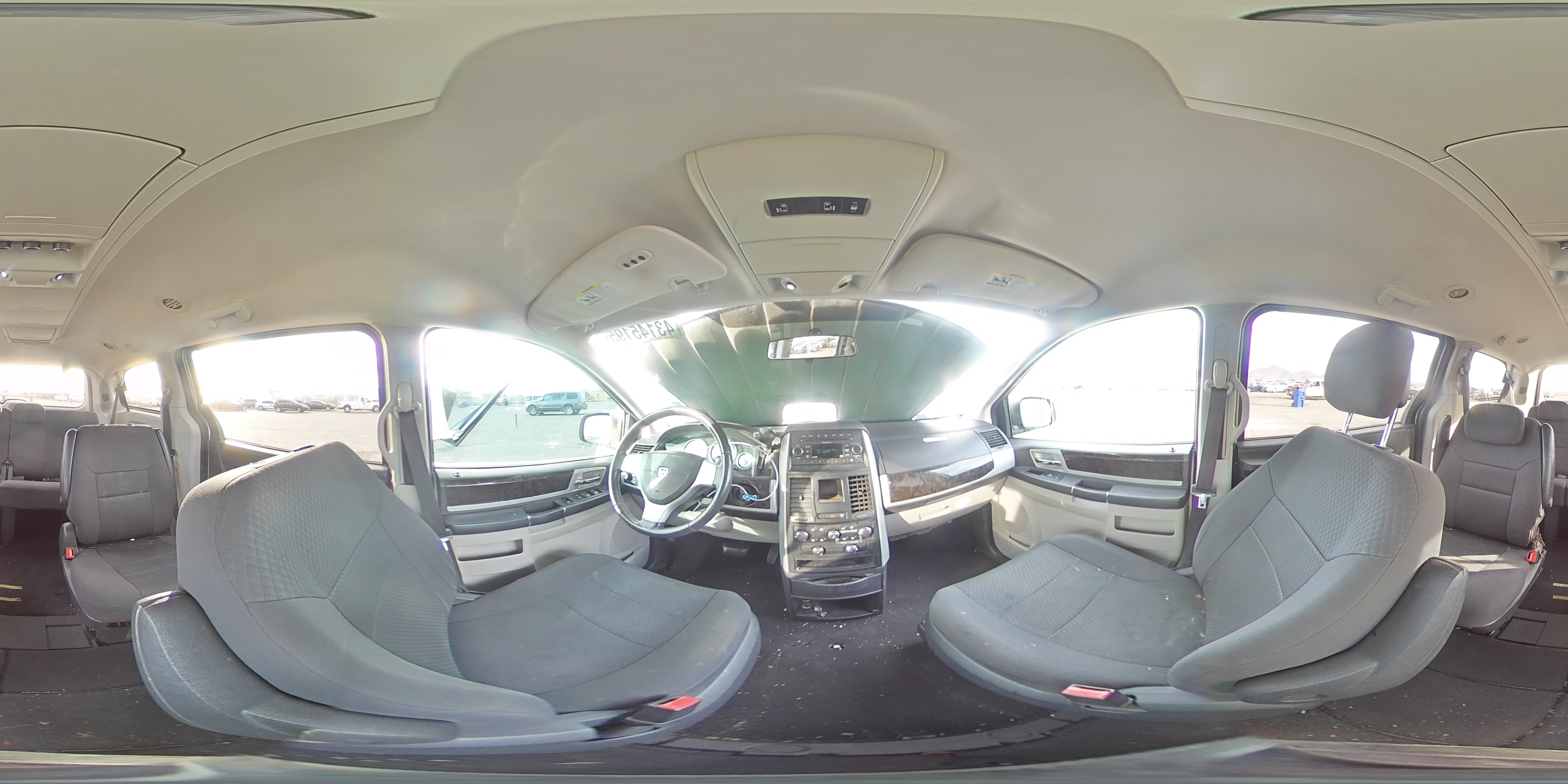 2010 Dodge Caravan - Image 14