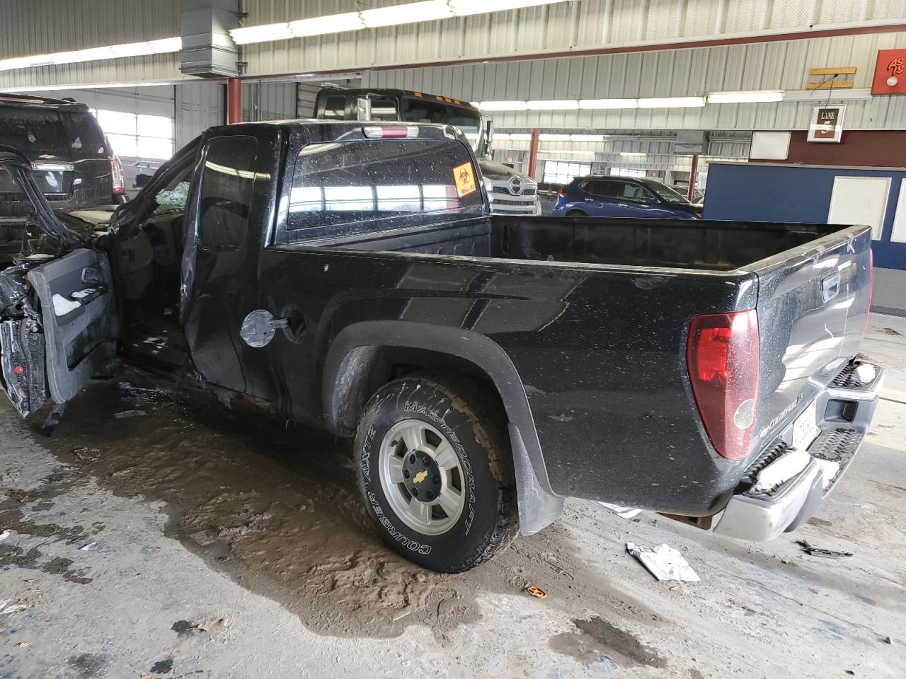 2004 Chevrolet Colorado - Image 2