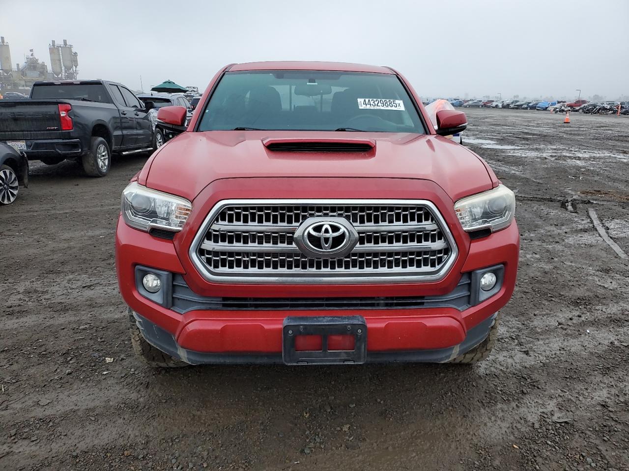 2017 Toyota Tacoma - Image 5